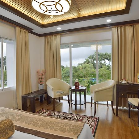 The Regency Hotel Bagan Buitenkant foto
