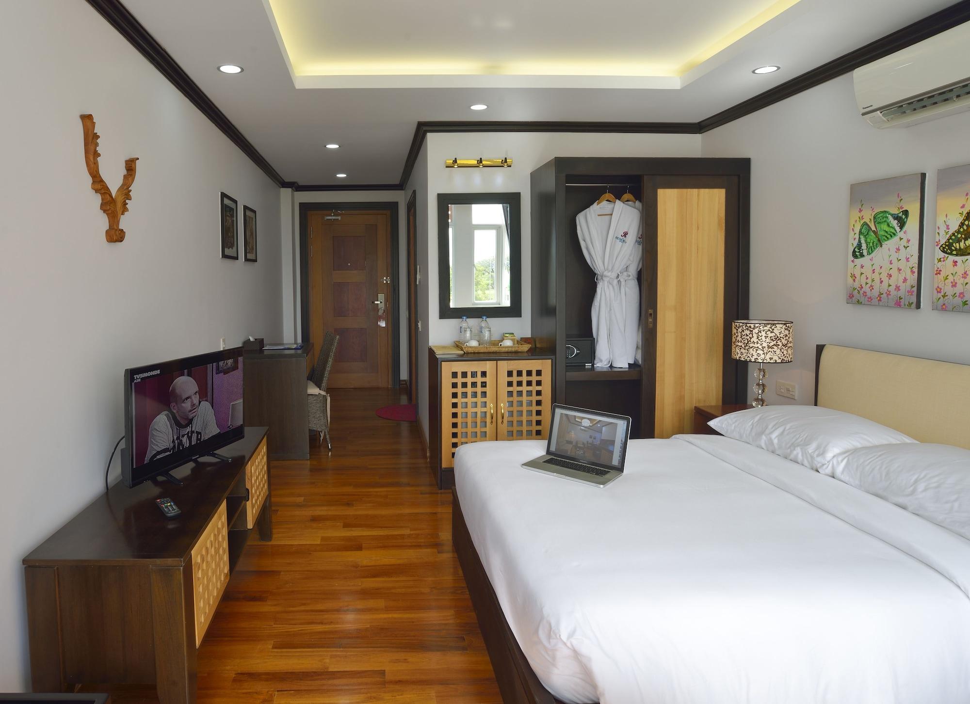 The Regency Hotel Bagan Buitenkant foto