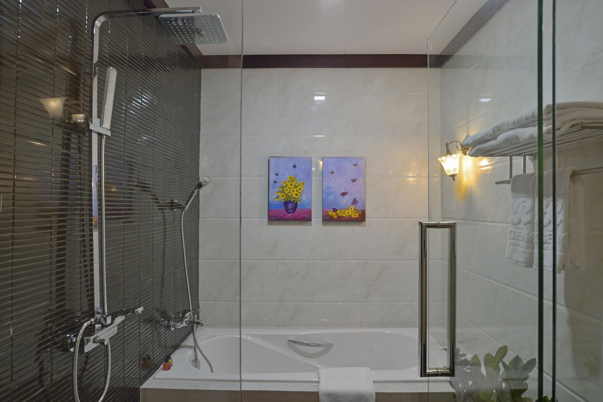 The Regency Hotel Bagan Buitenkant foto