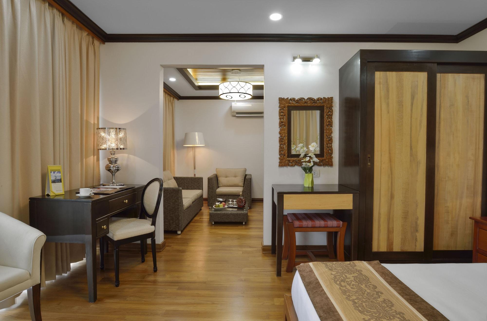The Regency Hotel Bagan Buitenkant foto