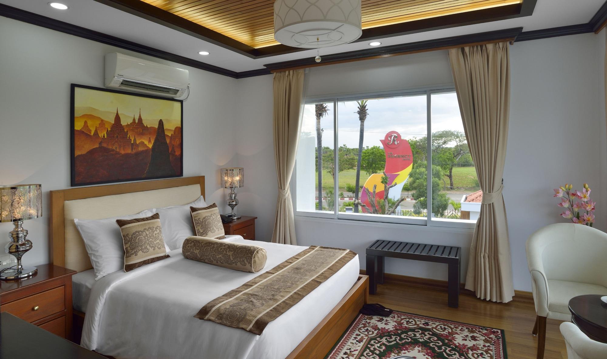 The Regency Hotel Bagan Buitenkant foto