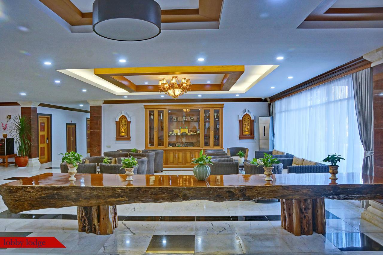 The Regency Hotel Bagan Buitenkant foto