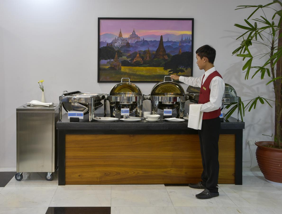 The Regency Hotel Bagan Buitenkant foto